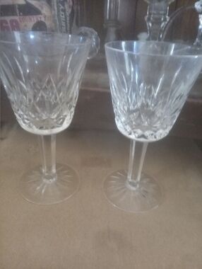 Crystal Cut Wine Glasses - Clear Stemware (Set of 2)